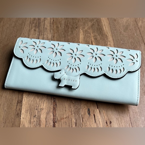 Radley London Radley Crest Broderie Flapover Large Matinee Mint Green NWOT - Picture 5 of 16